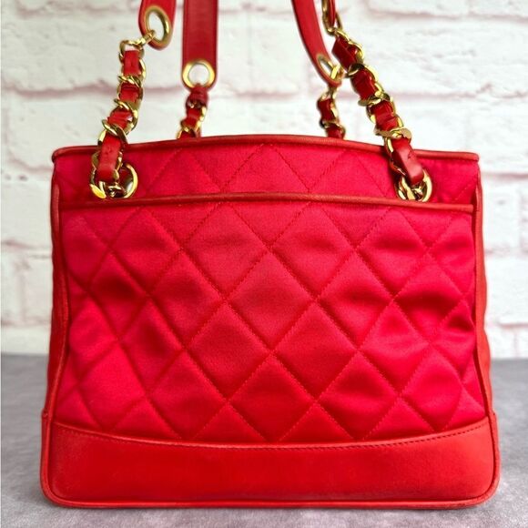 Chanel Red Satin Quilted Chain Shopper Tote Bag - Picture 2 of 16